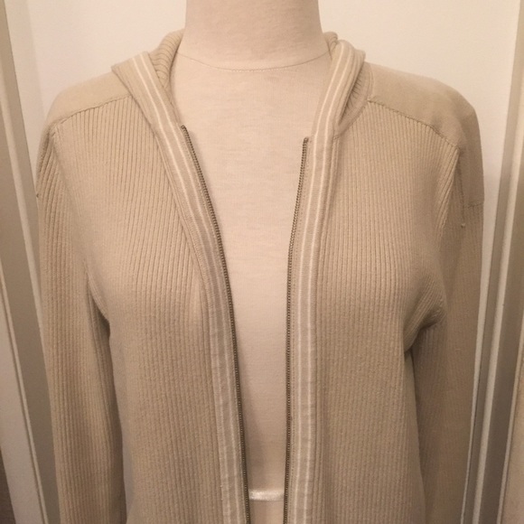 🤍✨ Tommy Hilfiger Beige Zipper Cardigan with Hood – Size L ✨🤍 - Picture 3 of 8